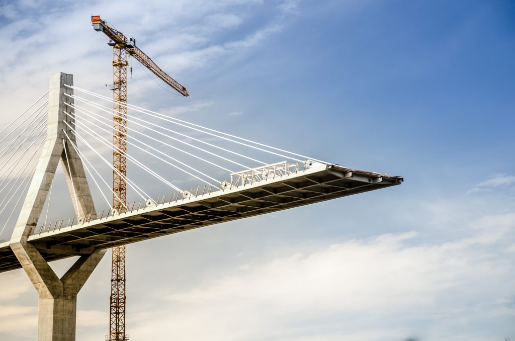 Brug in aanbouw. Foto: iStock / Marcus Thöne