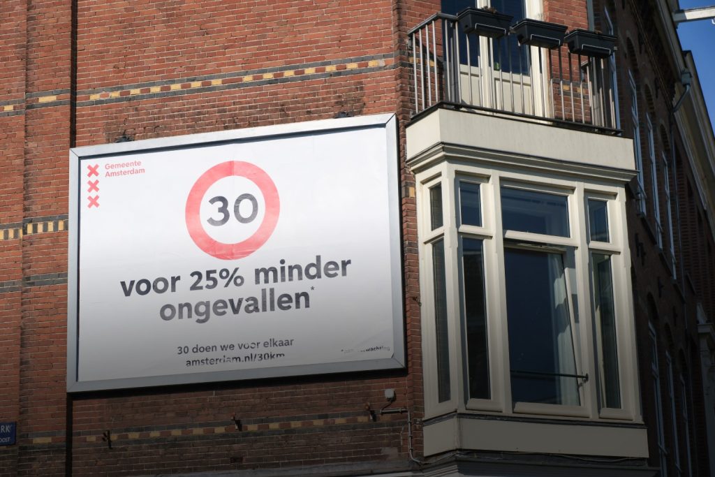 maximumsnelheid amsterdam 30 kilometer per uur