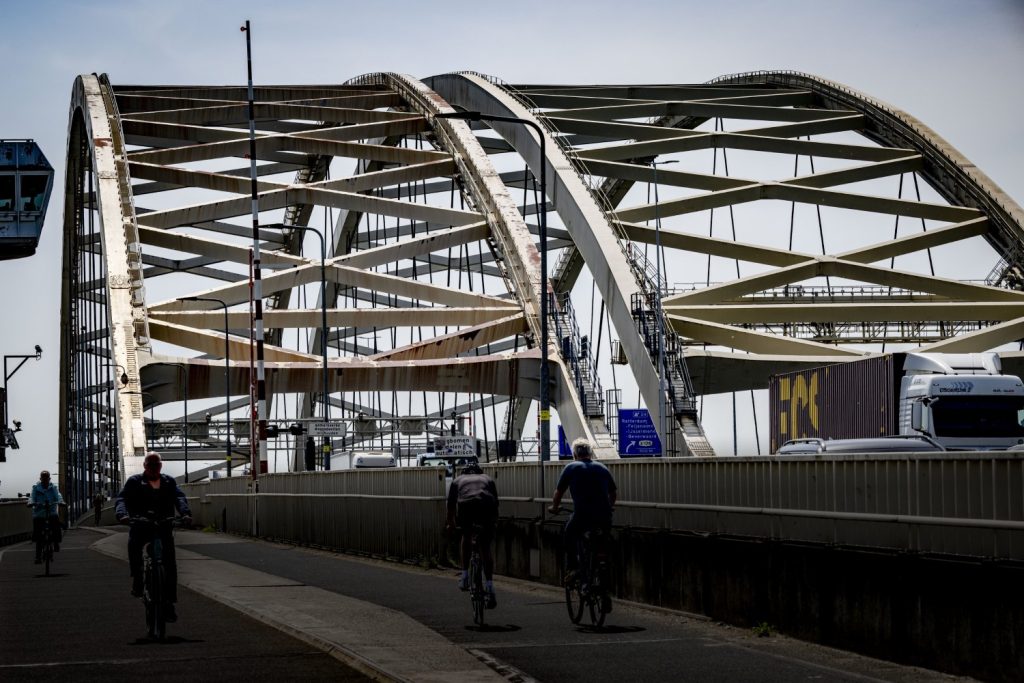 nieuwe aanbesteding van brienenoordbrug