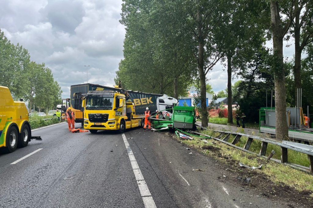 ongeval-vluchtstrook-wegwerkers-a20