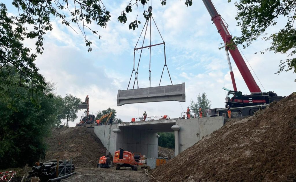 van hattum en blankevoort prefab viaduct limburg sloop bouw