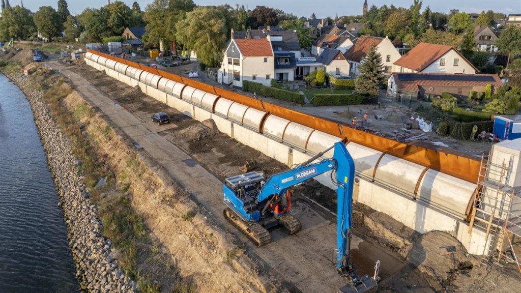 zelfsluitende waterkering steyl