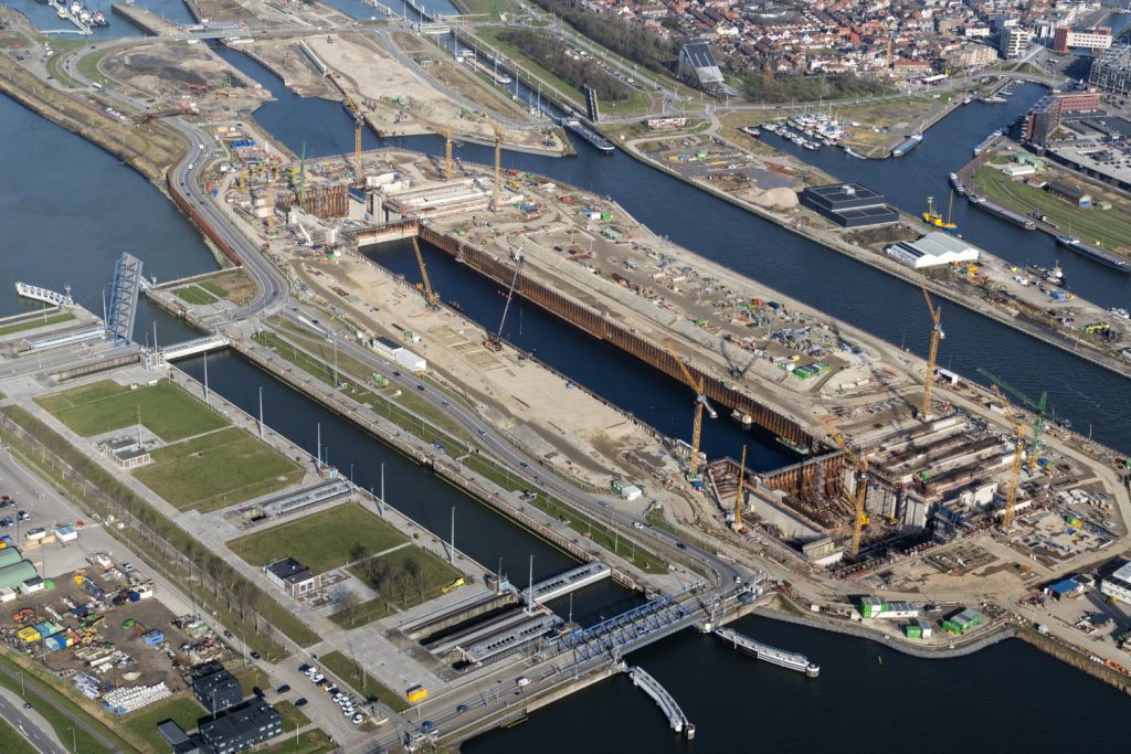 nieuwe sluis terneuzen in aanbouw